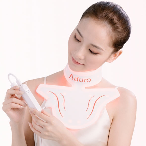 Aduro Red Light Neck and Décolleté Mask Infrared Neck Mask Red Light Therapy - Picture 8 of 14